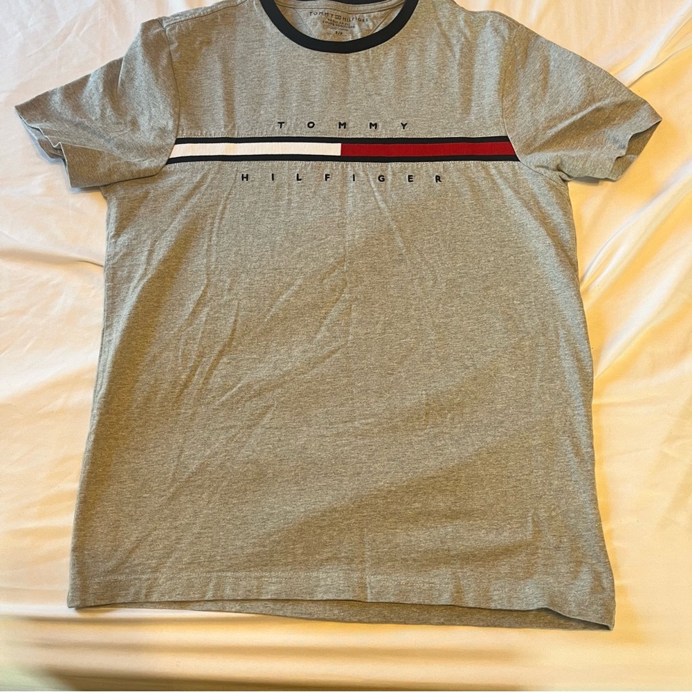 Tommy Hilfiger Gray Tee with Red and Black Accents